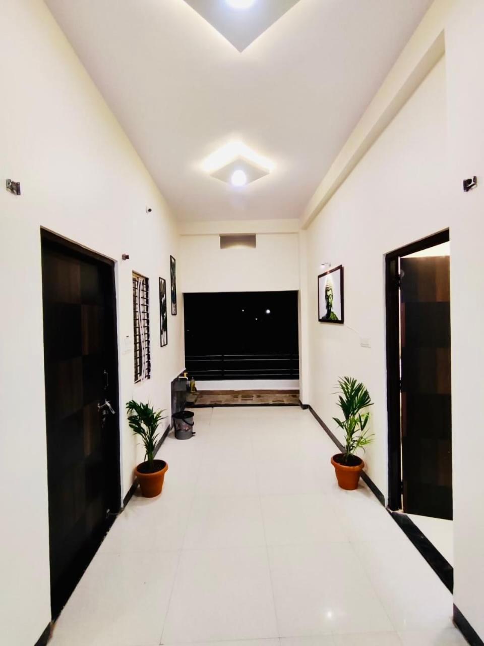 Ap Suite - By Ap Villa'S And Resort'S Уджайн Екстериор снимка