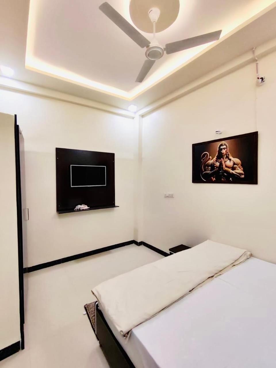 Ap Suite - By Ap Villa'S And Resort'S Уджайн Екстериор снимка